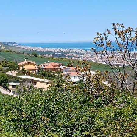 B&B Verena, Casa Ferrari โคลอนเนลลา ภายนอก รูปภาพ