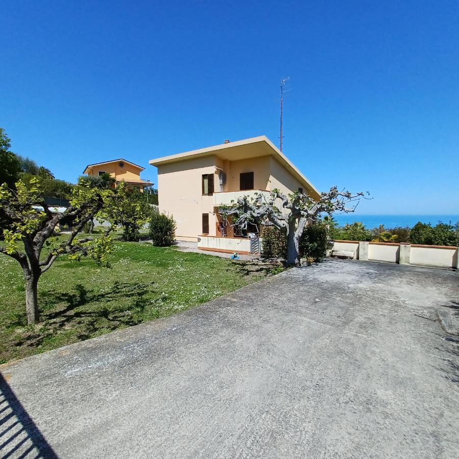 B&B Verena, Casa Ferrari โคลอนเนลลา ภายนอก รูปภาพ